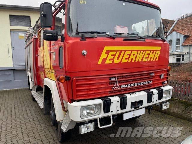 Magirus Deutz FL 16 Camiões de caixa fechada