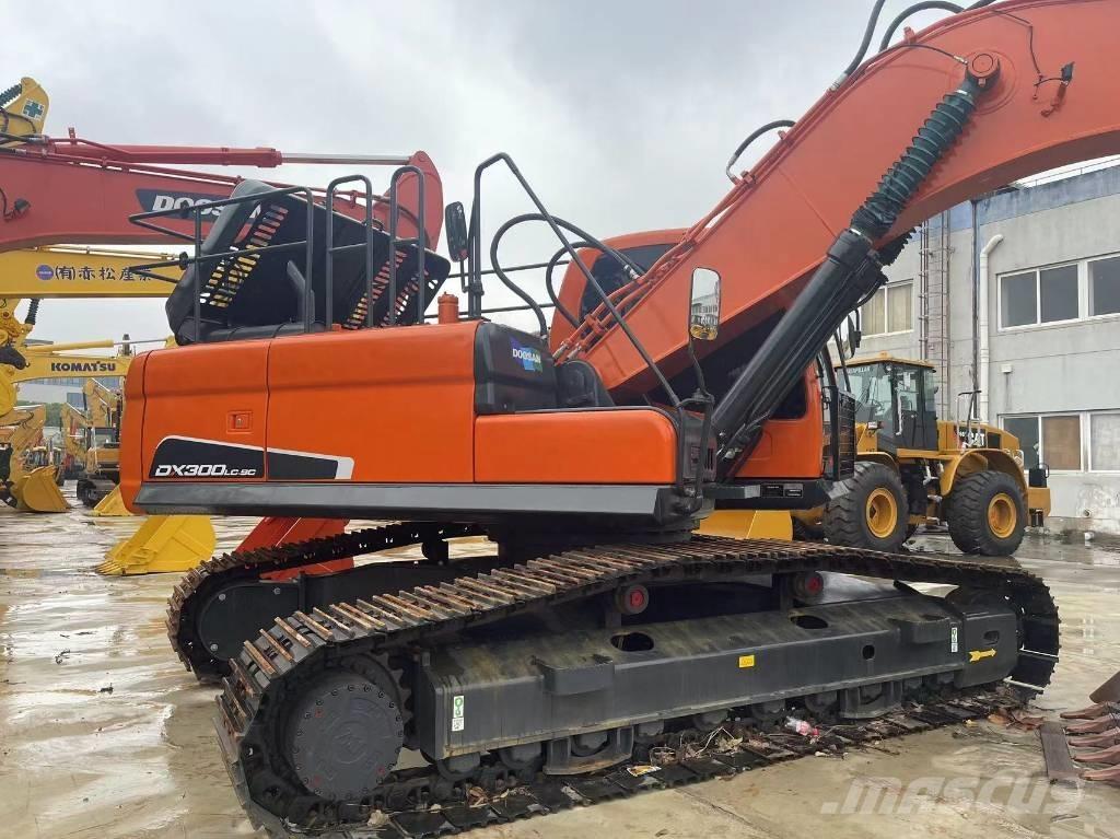 Doosan DX 300 LC Escavadoras de rastos
