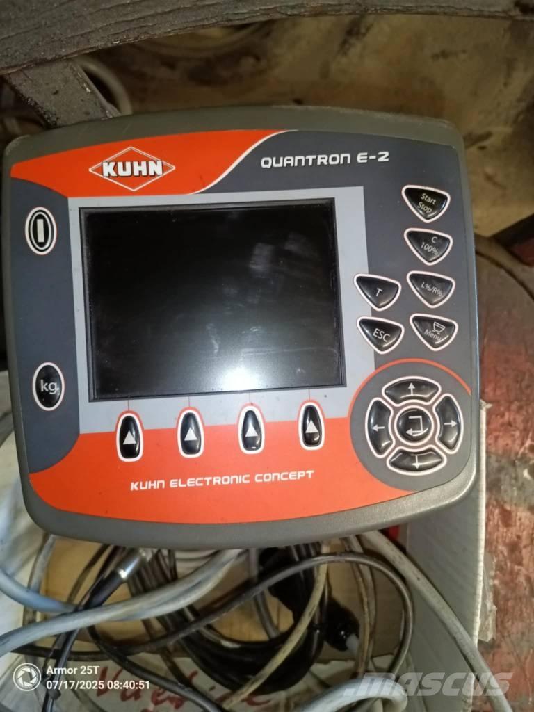 Kuhn AXIS 20.1W Espalhadores de minério