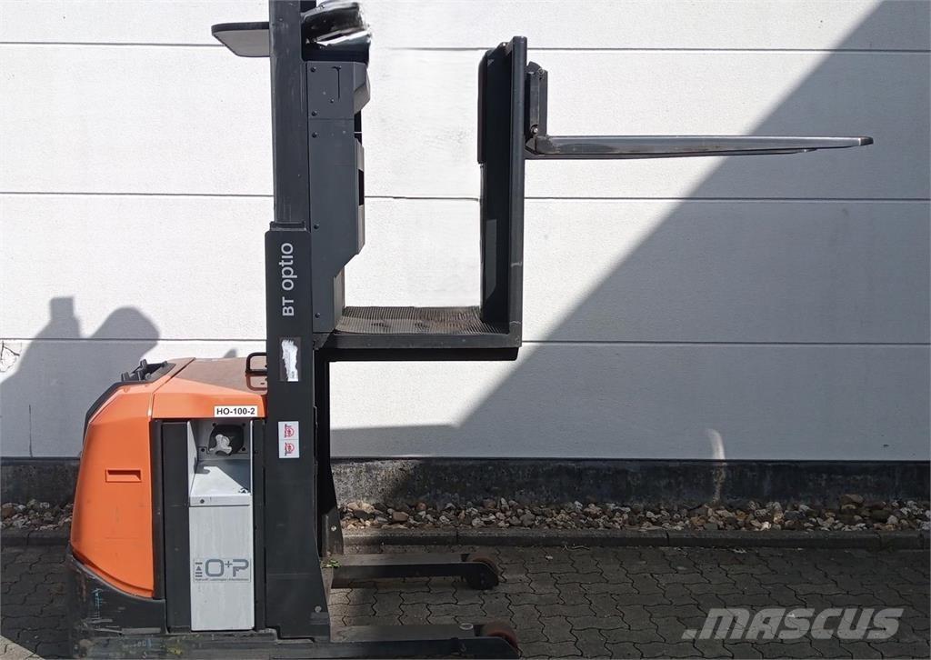 Toyota OSE100 Self propelled stackers