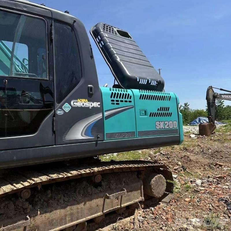 Kobelco SK 200 Escavadoras de rastos