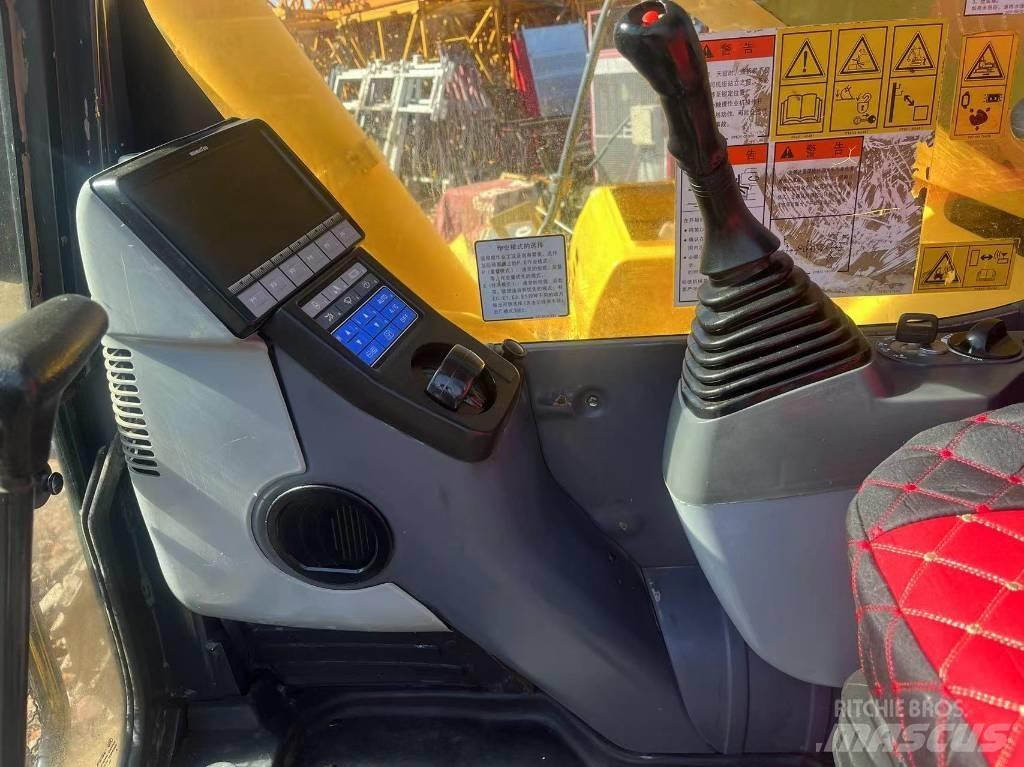 Komatsu PC 450 LC-8 Escavadoras de rastos