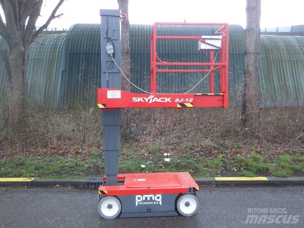SkyJack SJ12 Plataformas de Mastro Vertical