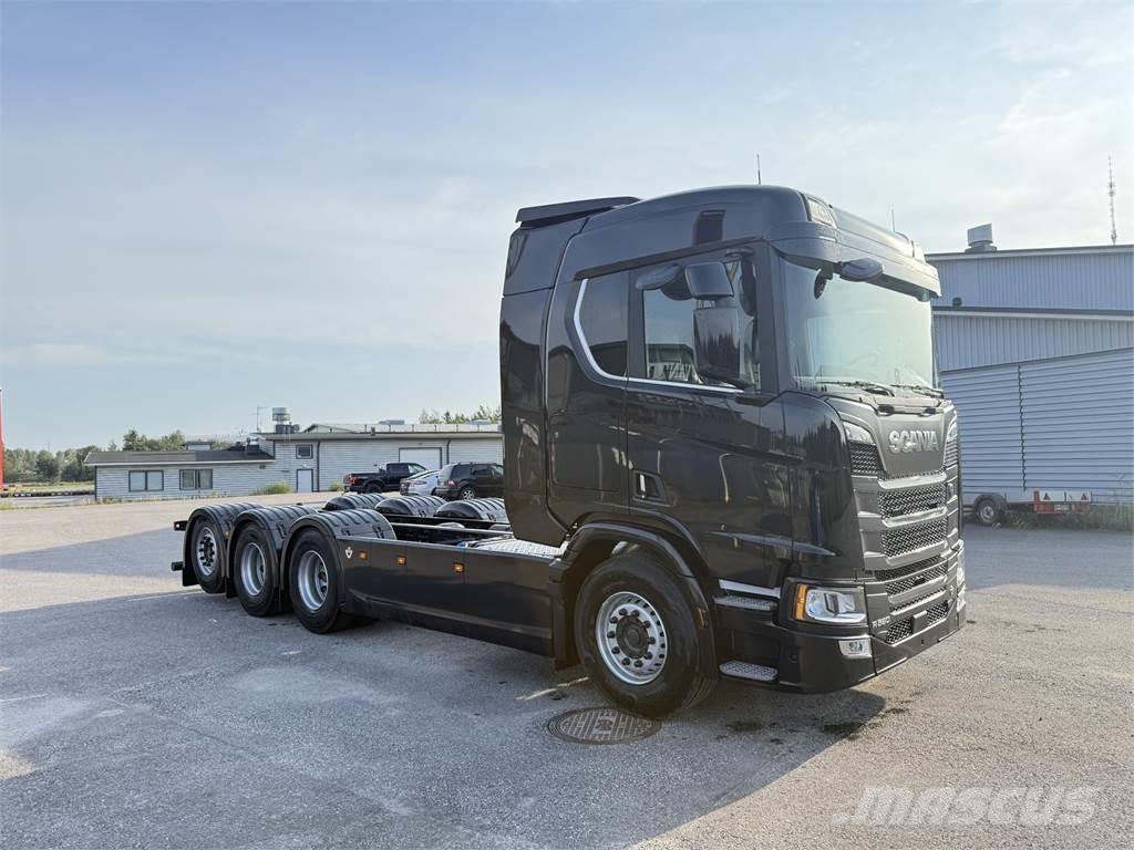 Scania R590 8x4 Camiões Ampliroll