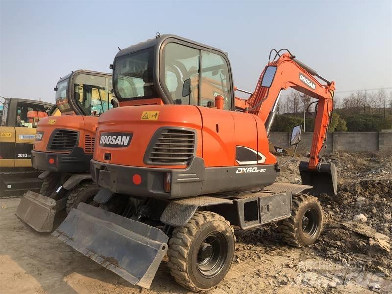 Doosan DX60 Escavadoras de rastos