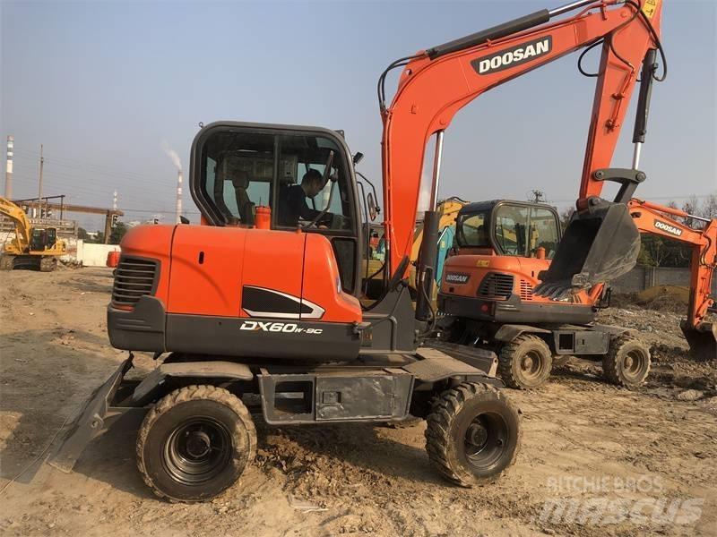 Doosan DX60 Escavadoras de rastos