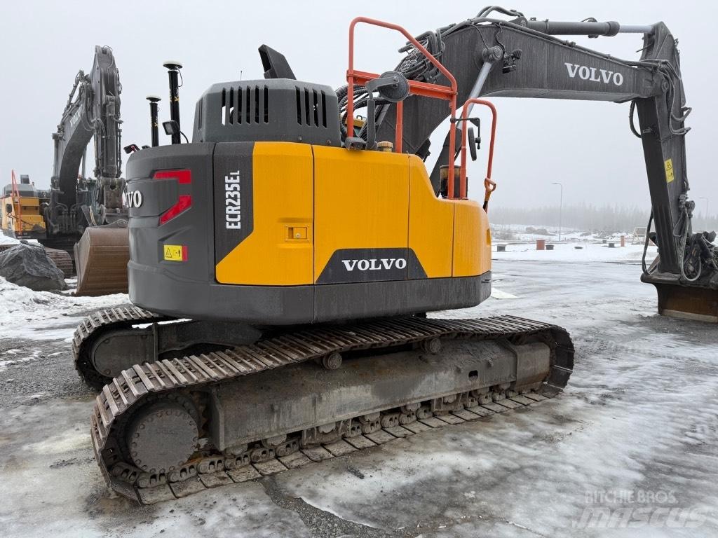 Volvo EC 235 EL Escavadoras de rastos