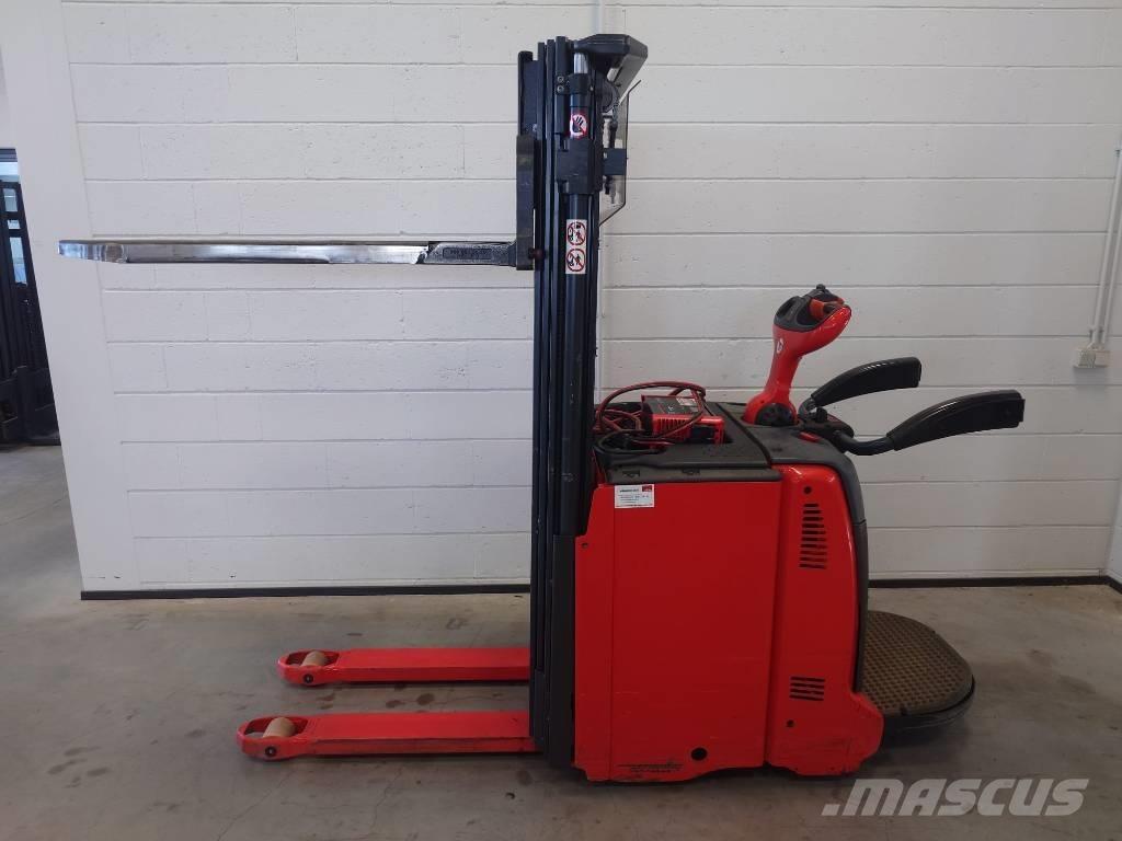 Linde L 12 AP Self propelled stackers