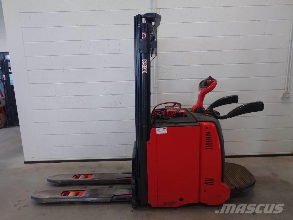 Linde L 12 AP Self propelled stackers