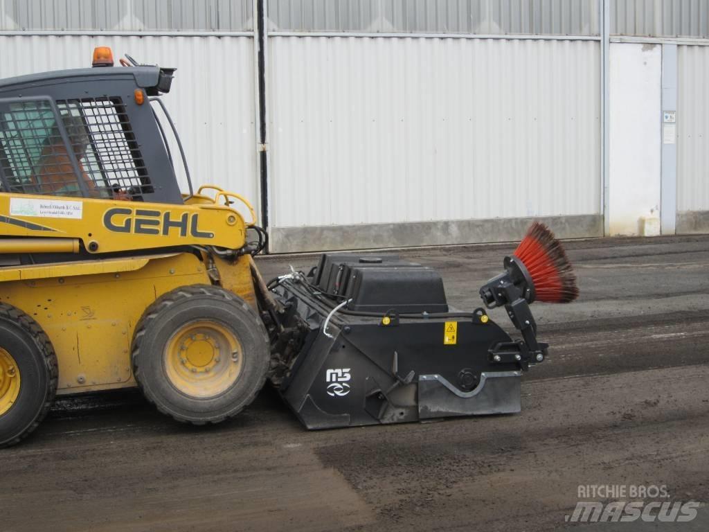 M3 Sweeper Bucket HD Espaços verdes - Outros

