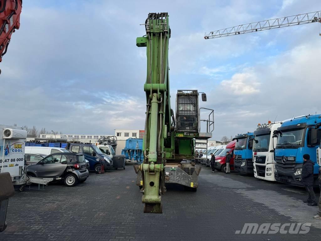 Sennebogen 821 E Escavadoras de rodas