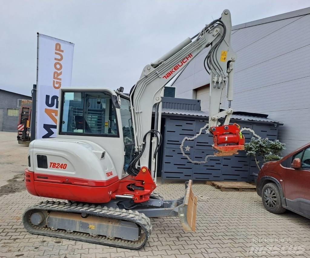 Takeuchi TB 240 Mini Escavadoras <7t