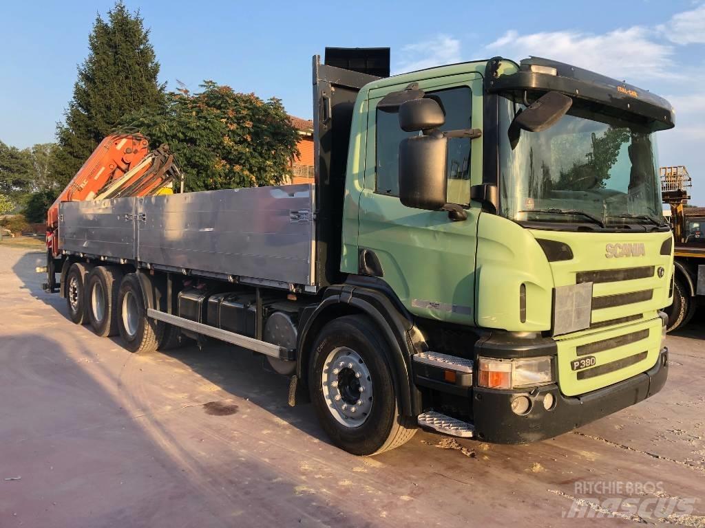 Scania P 380 Camiões de caixa fechada