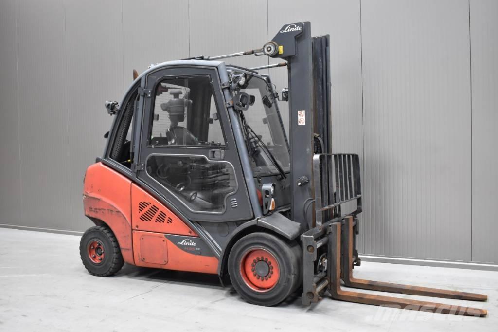 Linde H35T-02 Empilhadores a gás