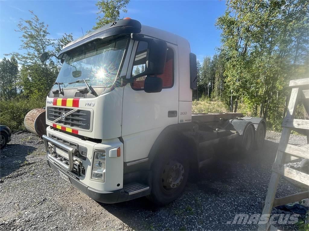 Volvo FM9 Camiões caixa desmontável com elevador de cabo