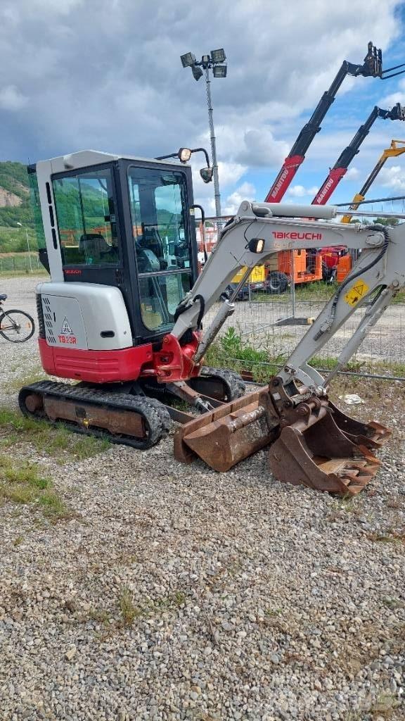 Takeuchi TB 23 R Mini Escavadoras <7t
