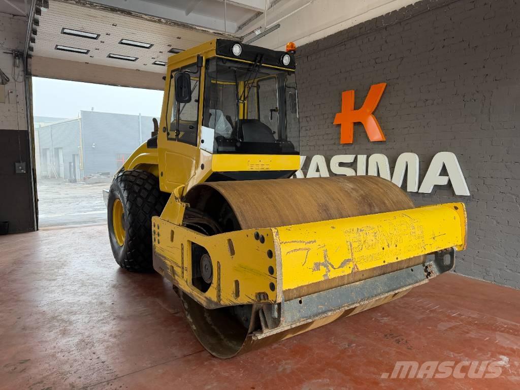 Bomag BW 211 D-4 Cilindros Compactadores monocilíndricos