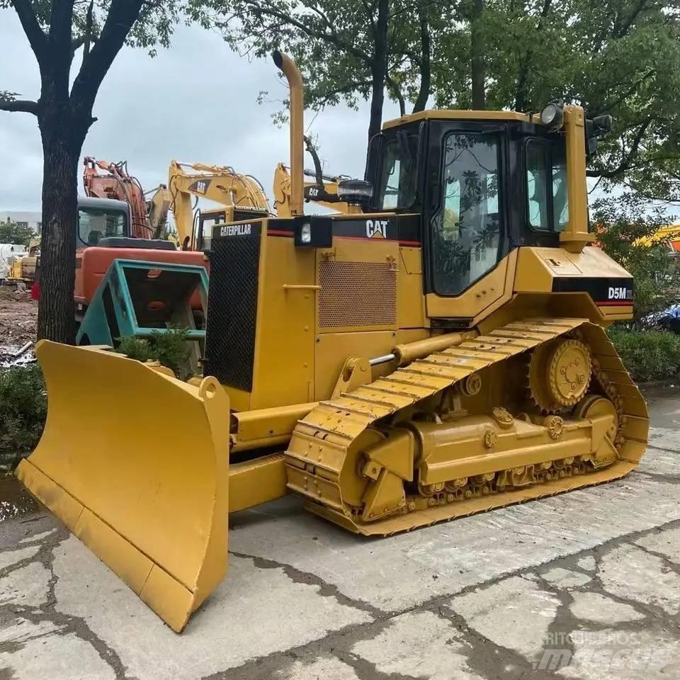 CAT D5M Dozers - Tratores rastos