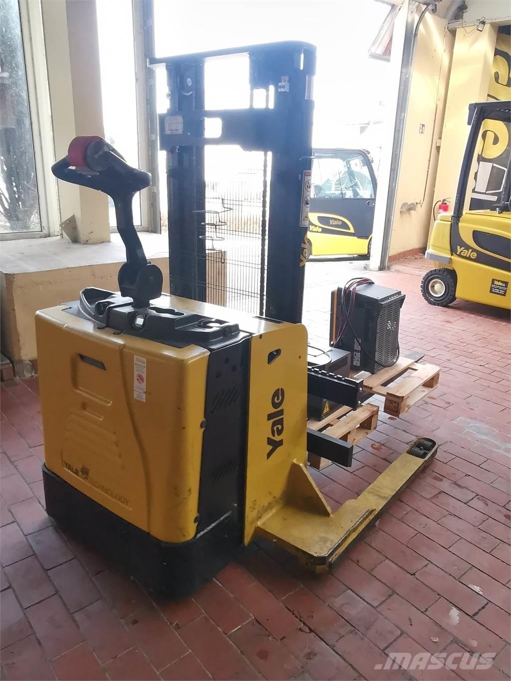 Yale MS15XSL Empilhador para operador externo