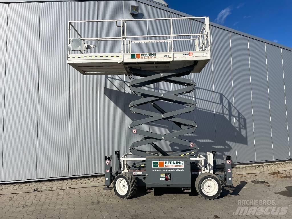 SkyJack SJ 6832 RTE Elevadores de tesoura