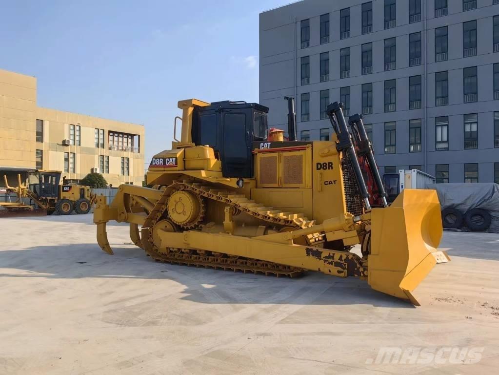 CAT D8R Dozers - Tratores rastos