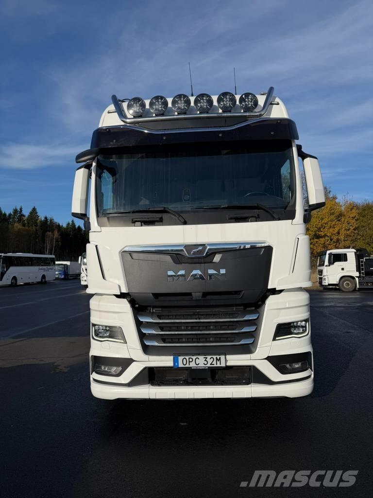 MAN 26.510 6X2-4 Camiões de caixa fechada