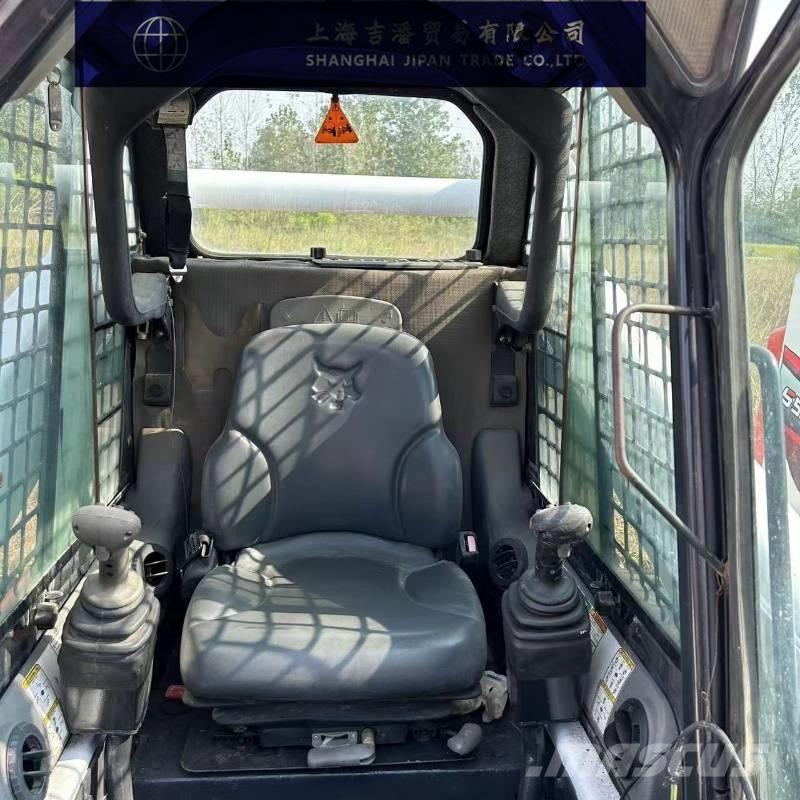 Bobcat S 330 Carregadoras de direcção deslizante