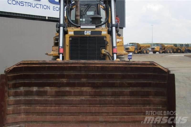 CAT D6R Dozers - Tratores rastos