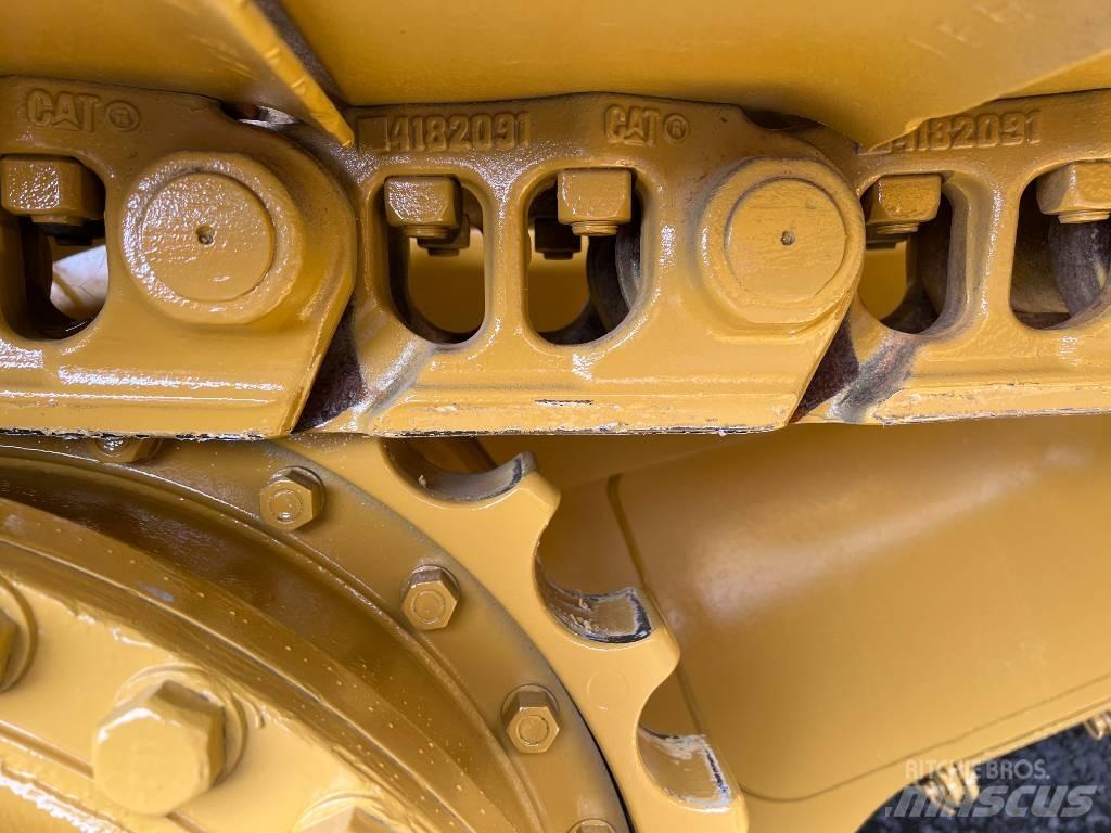 CAT D 6 T LGP Dozers - Tratores rastos