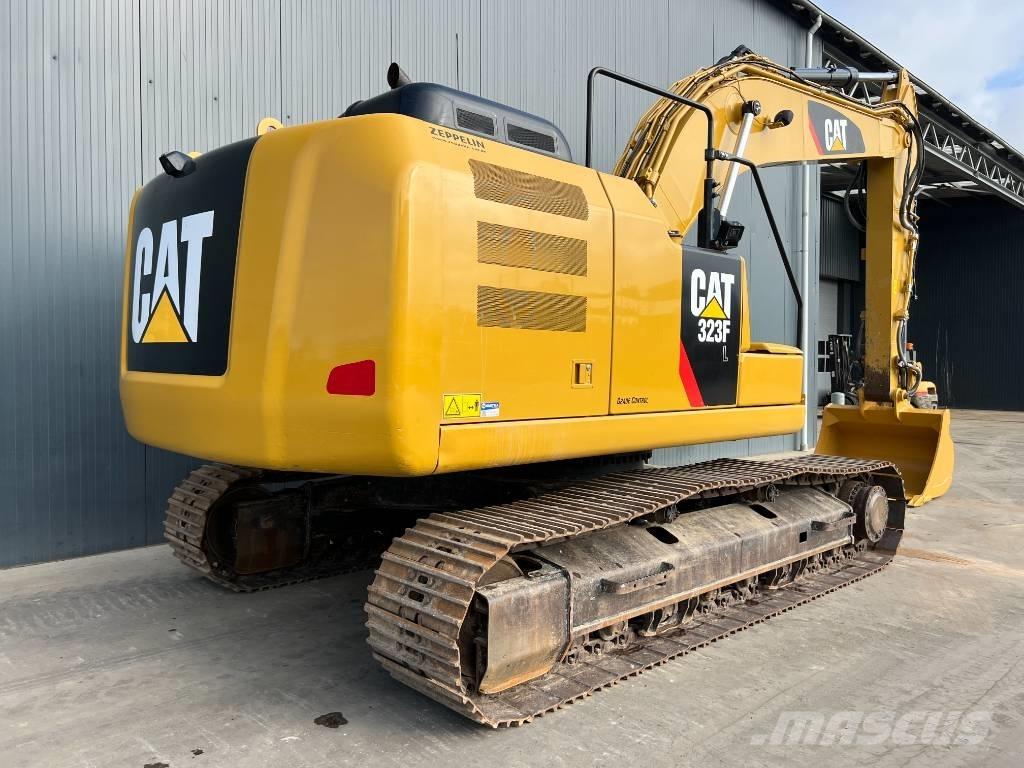 CAT 323F L Escavadoras de rastos