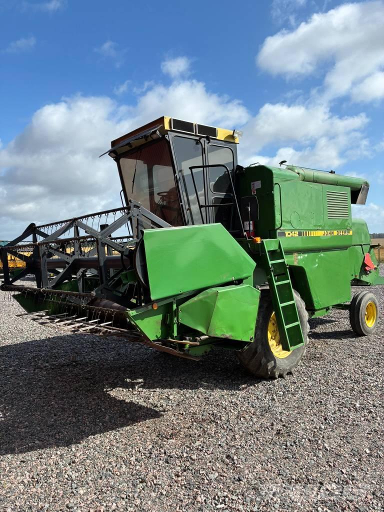 John Deere 1042 Ceifeiras debulhadoras