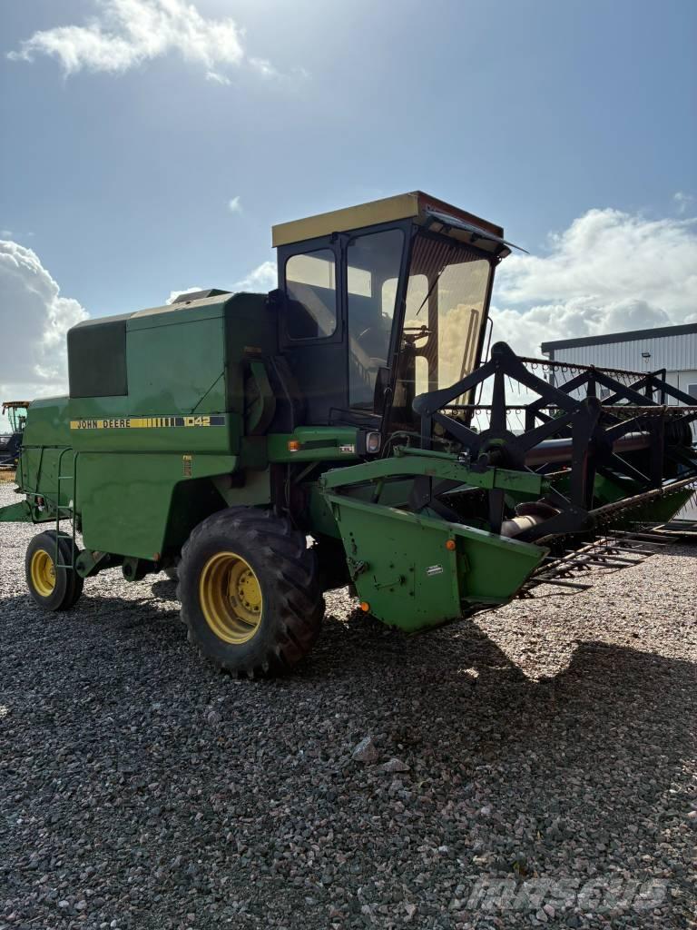 John Deere 1042 Ceifeiras debulhadoras