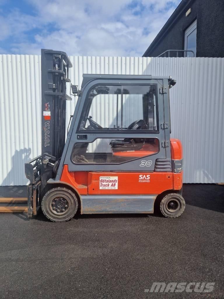 Toyota 7 FBMF 30 Empilhadores eléctricos
