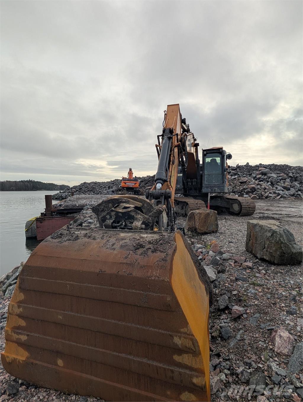 CASE CX 245D SR Escavadoras de rastos