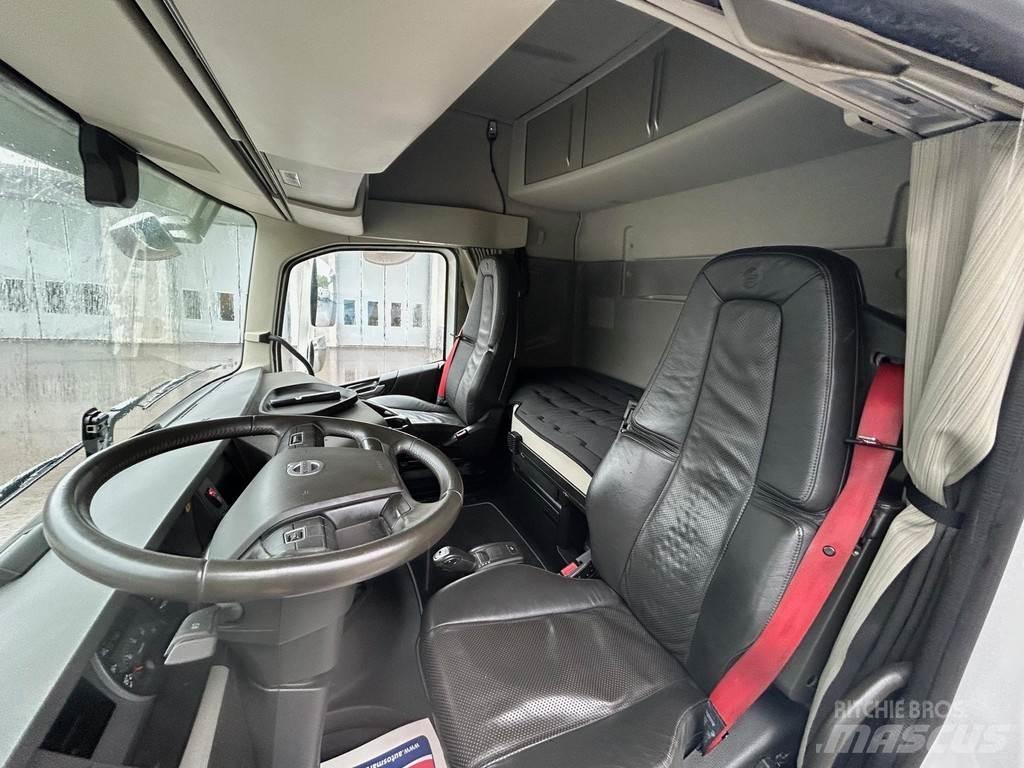 Volvo FH Flakbil Camiões estrado/caixa aberta