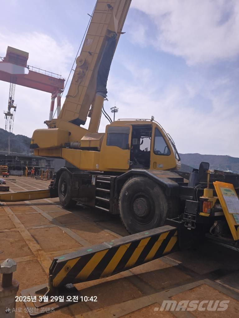 Kobelco RK 450 Gruas Fora-de-estrada