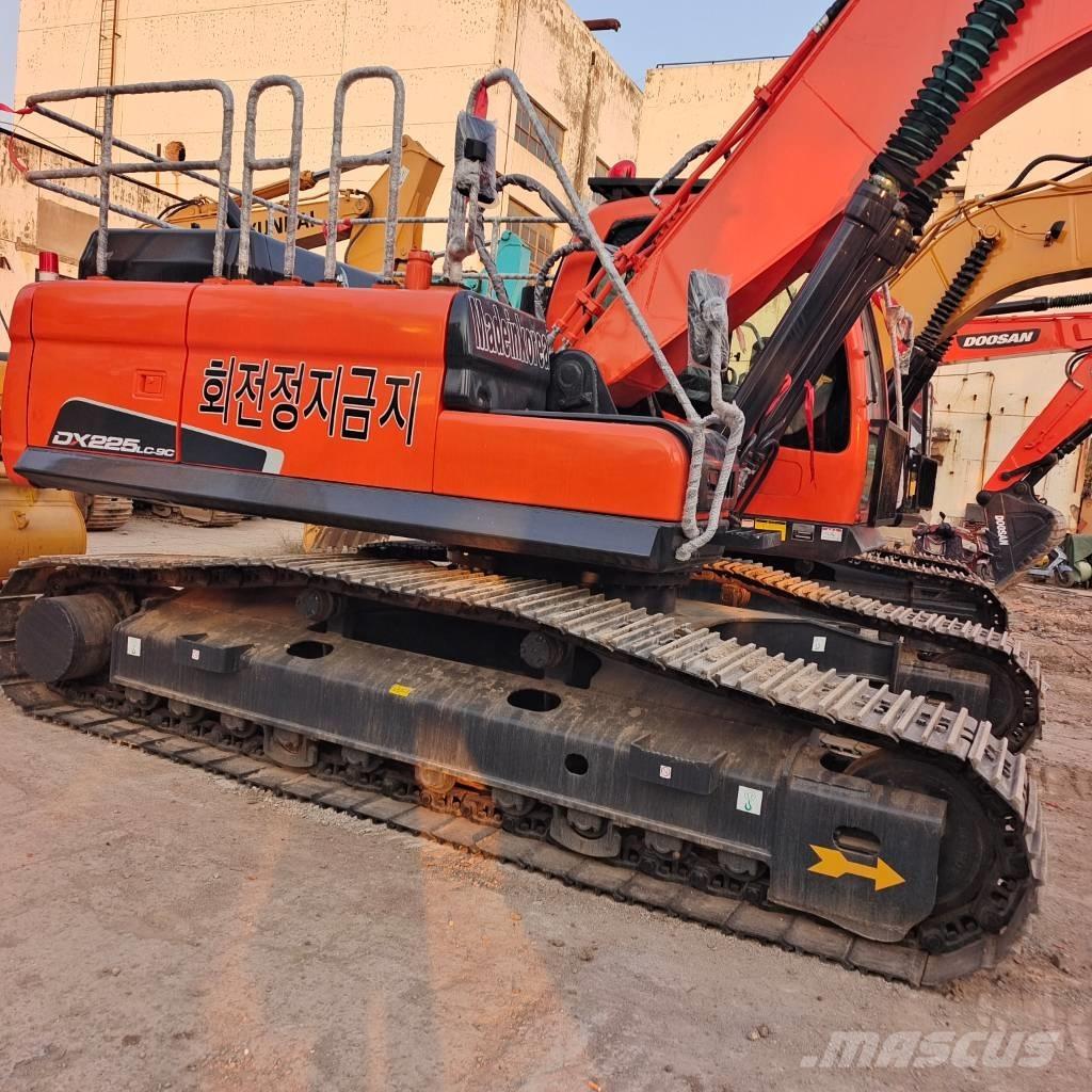 Doosan DX 300LC-9C Escavadoras de rastos