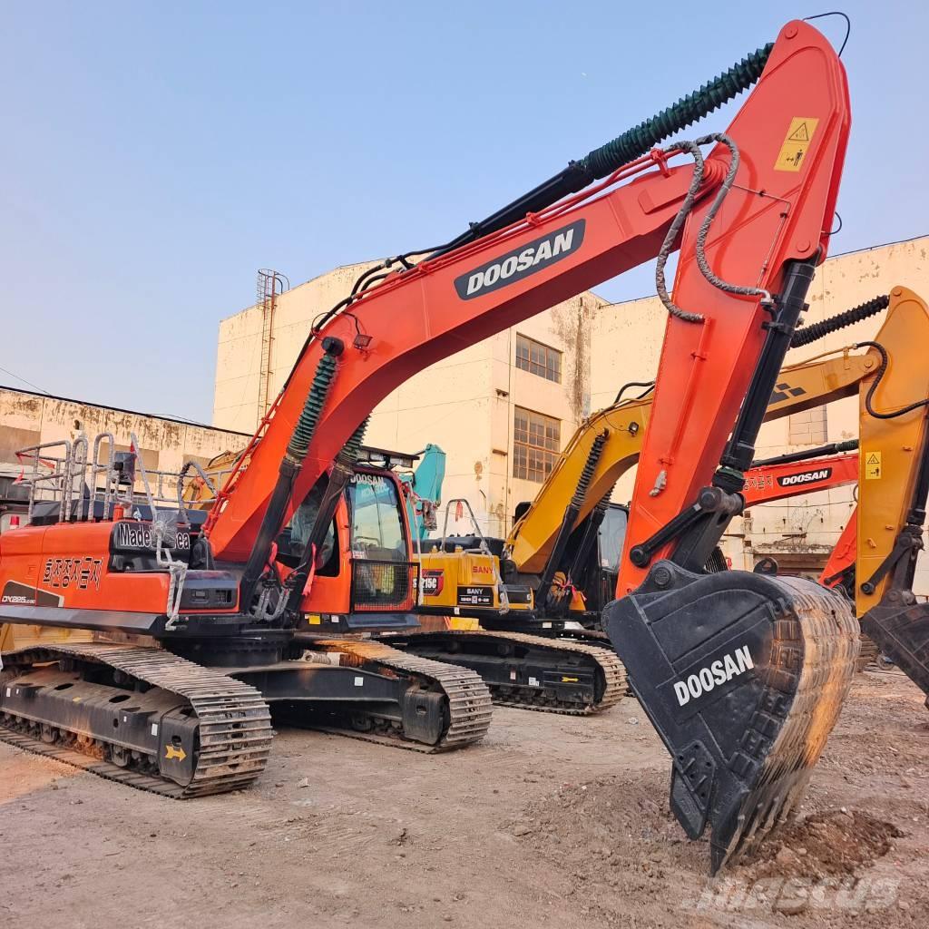 Doosan DX 300LC-9C Escavadoras de rastos