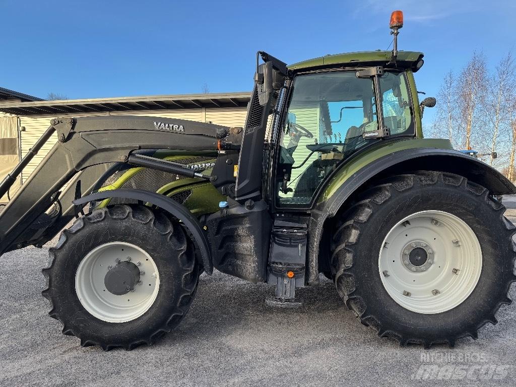 Valtra T174 EA Tratores Agrícolas usados