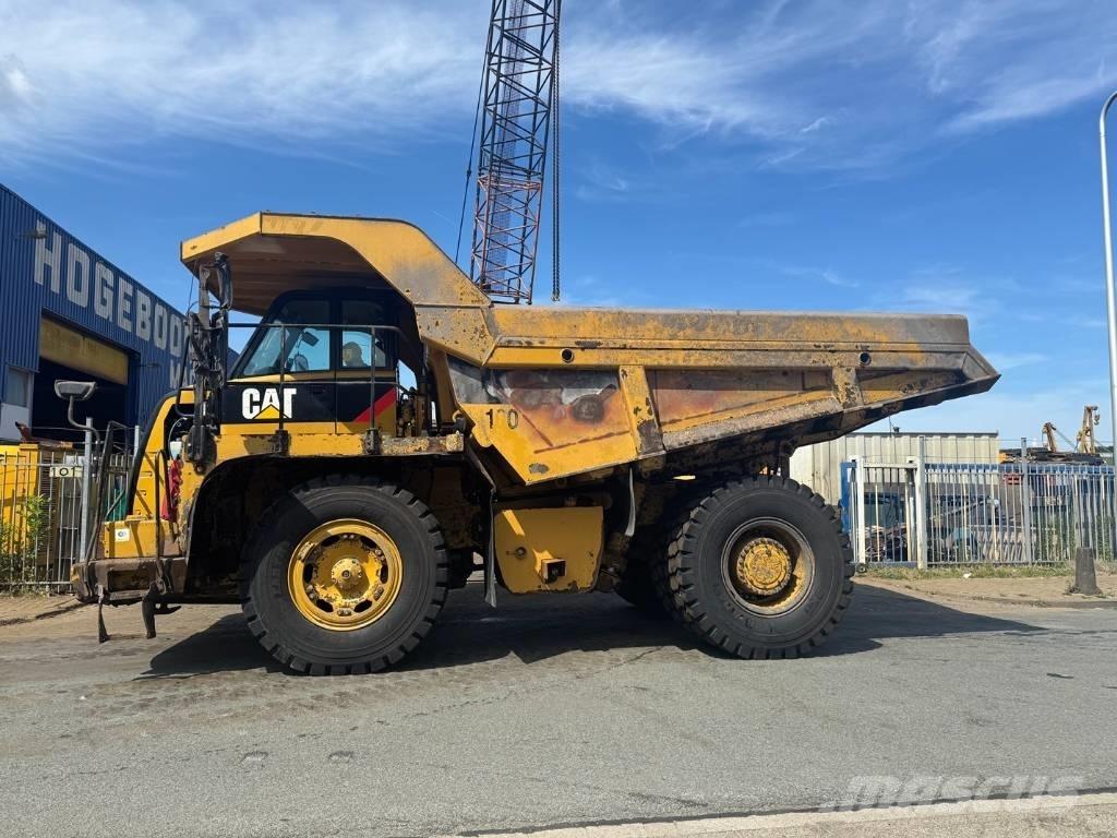 CAT 770 Camiőes dumper basculantes rígidos
