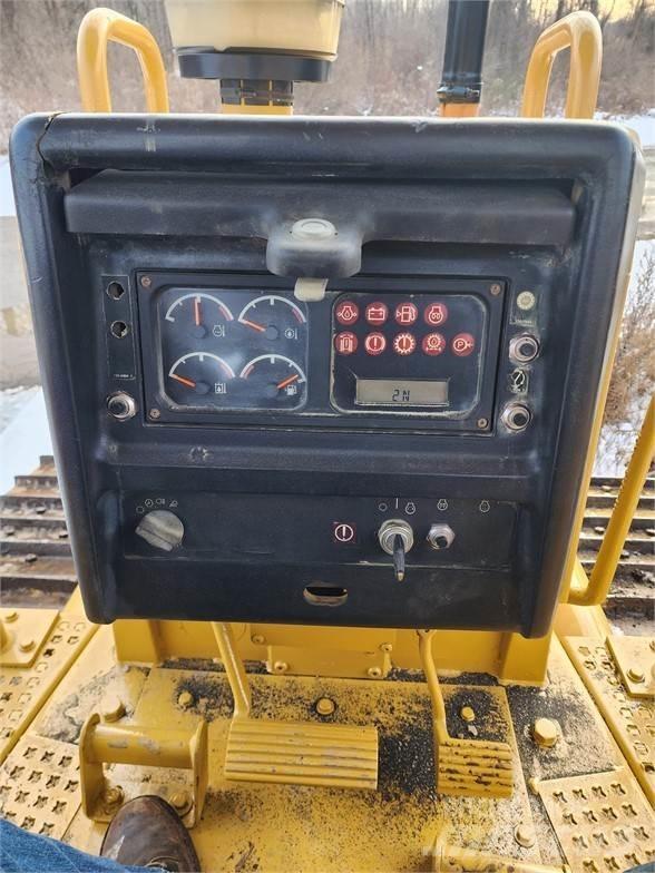 CAT D6M XL Dozers - Tratores rastos