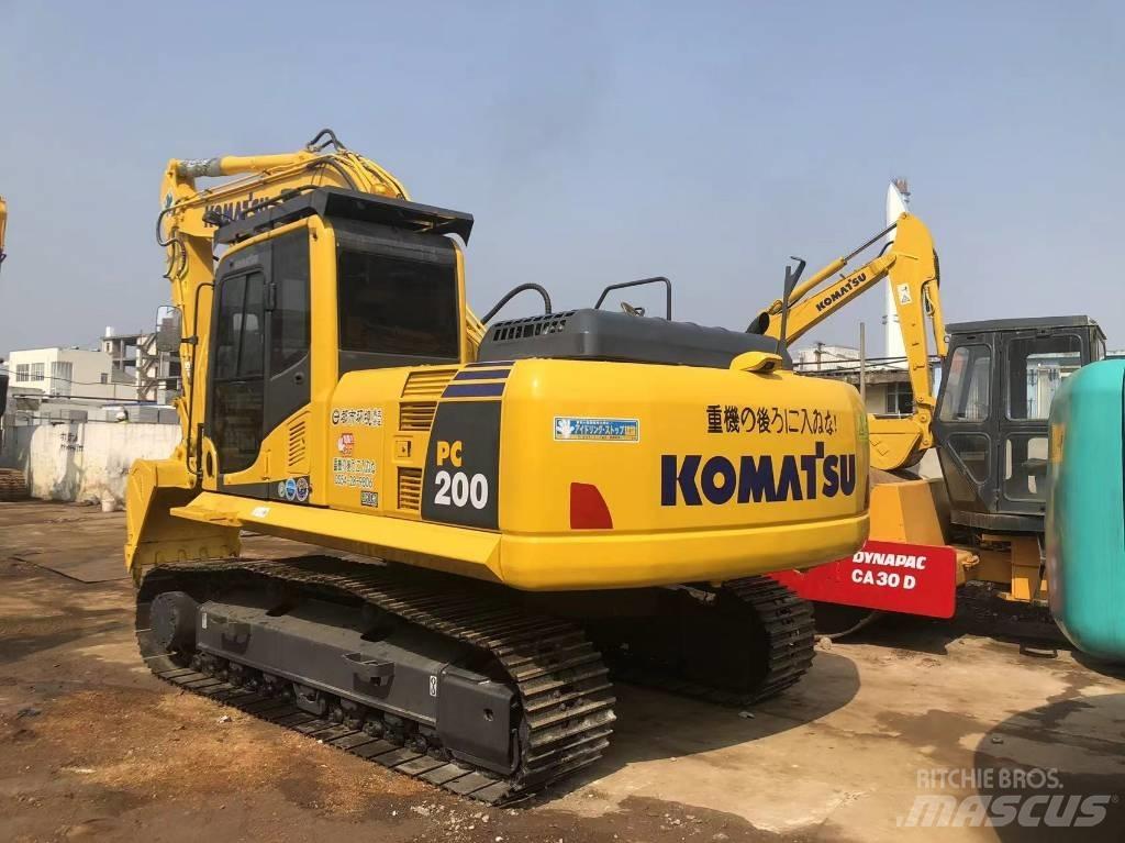 Komatsu PC200-8 Escavadoras de rastos