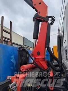 Iveco Trakker 310 Camiões grua