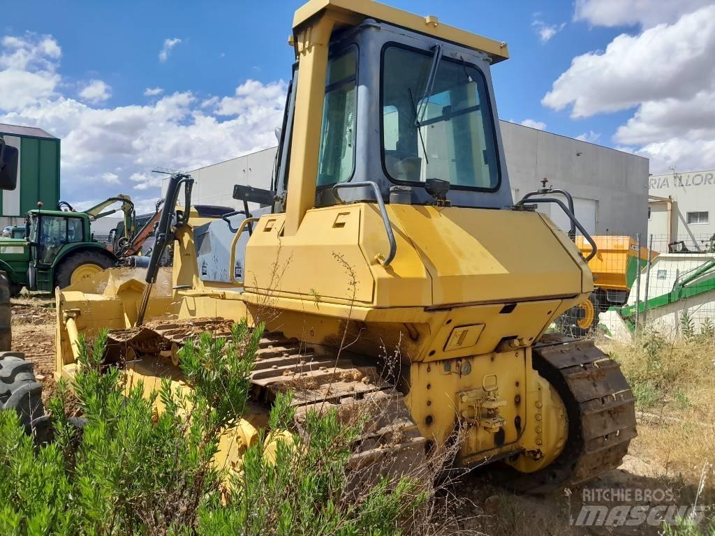 Komatsu D 65 E Dozers - Tratores rastos
