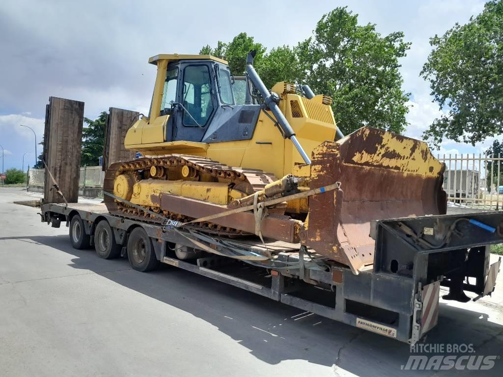 Komatsu D 65 E Dozers - Tratores rastos
