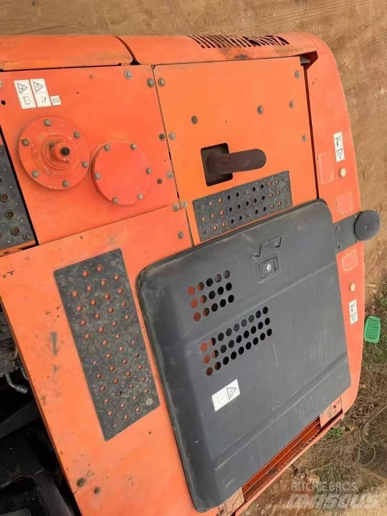 Hitachi ZX 200 Escavadoras de rastos