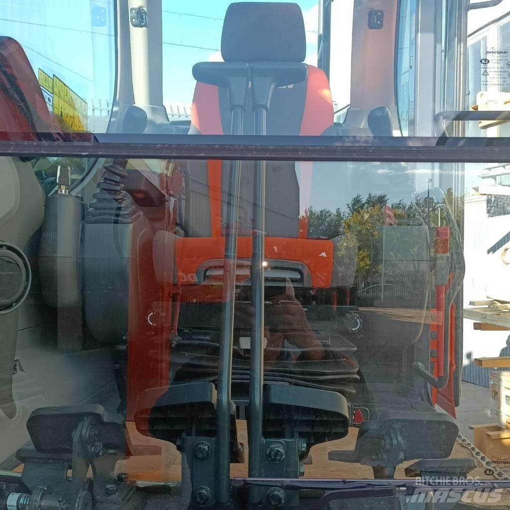 Doosan DX235NLC-5 Escavadoras de rastos
