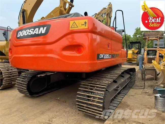 Doosan DX 225 LCA Escavadoras de rastos