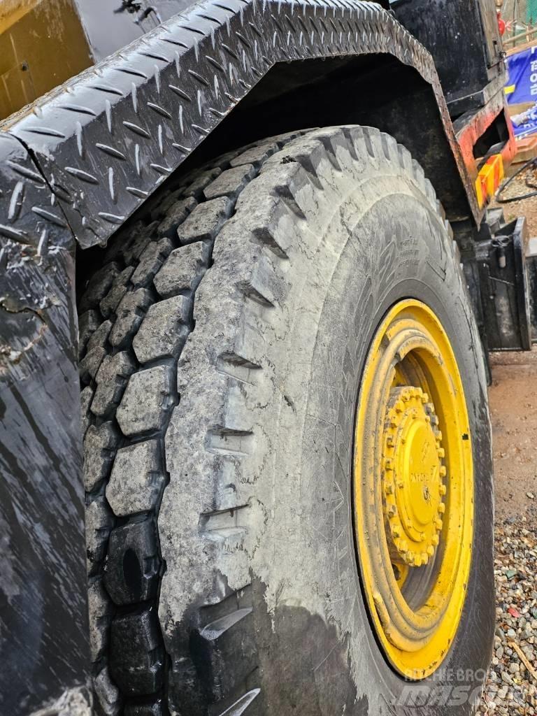 Tadano TR350M-2 Gruas Fora-de-estrada