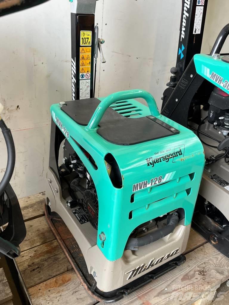 Mikasa MVH 128 GH Placas compactadoras